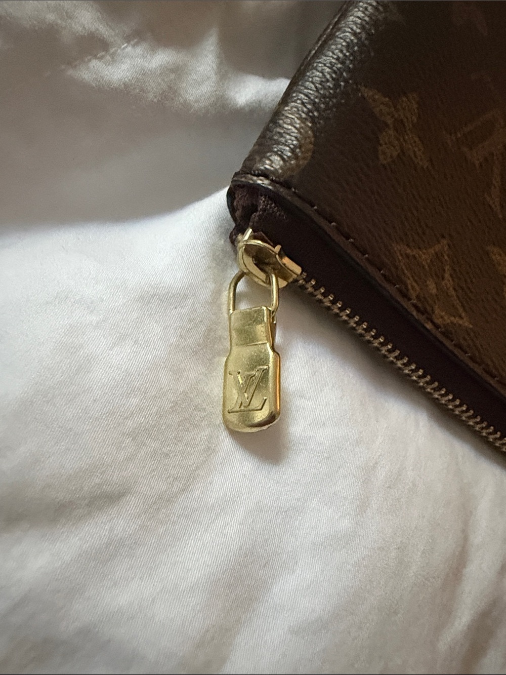 Louis Vuitton Monogram Etui Voyage PM Pouch - Picture 4 of 6